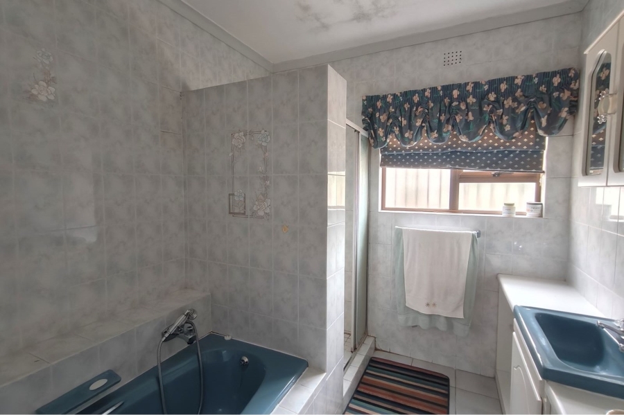 4 Bedroom Property for Sale in Moorreesburg Western Cape